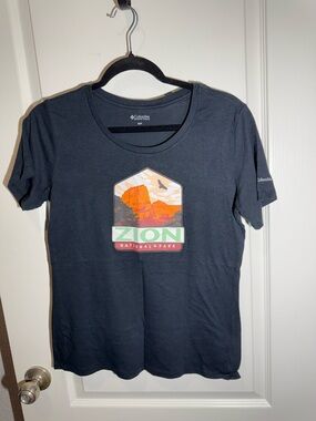 Columbia Sportswear Tee shirt Zion National Park T-Shirt Athletic Hiking Top